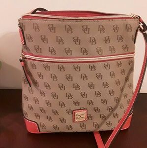 Dooney&Bourke